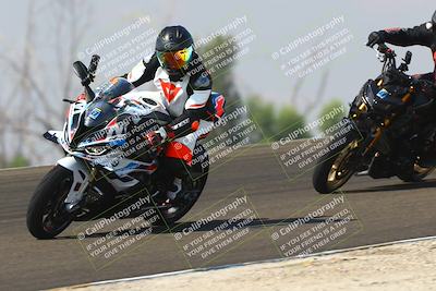 media/Sep-20-2025-TrackDaz (Sat) [[27f0cde673]]/B Group/1120am (Turn 2)/